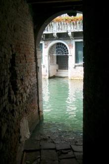 イタリア