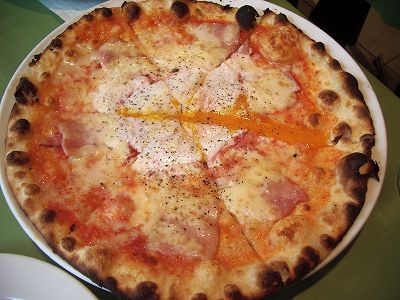 ピッツェリア・ドォーロ
