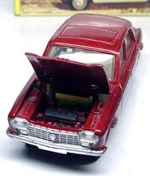 Dinky PEUGEOT 204 001-03