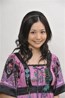 関根麻里