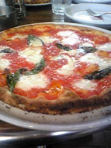 渋谷で働くモバイルエンジニアのブログ-PIZZA SALVATORE CUOMOマルゲリータサイズアップ