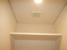 フリーダム道後　トイレ棚