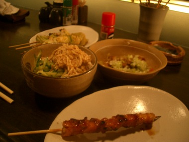 カウンター上の料理