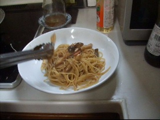 きのことベーコンの和風パスタレシピ工程