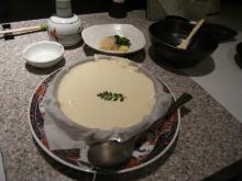 温かい手作りざる豆腐