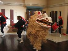獅子舞い