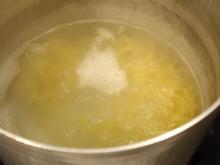 フィットゥチーネを茹でているところ