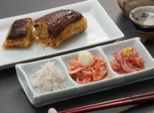 桜えび・うなぎ・地魚料理の店　蒲原の味処　よし川-ちまきセット