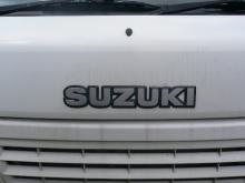 スズキ 軽トラック ボンネット 水垢