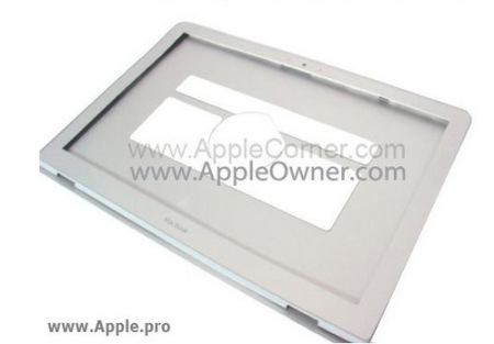 新型MacBookの写真が流出？