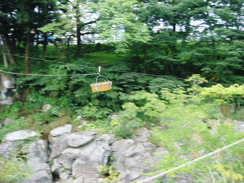 空飛ぶ団子