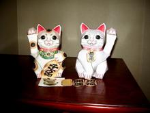 招き猫２体