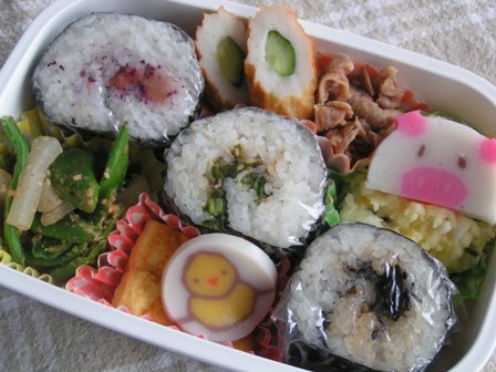 海苔巻きおにぎり弁当大人用
