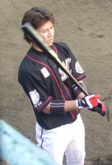 試合前素振り中