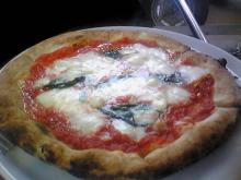 渋谷で働くモバイルエンジニアのブログ-PIZZA SALVATORE CUOMOマルゲリータ普通サイズ