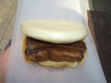 豚角煮バーガー(350円)