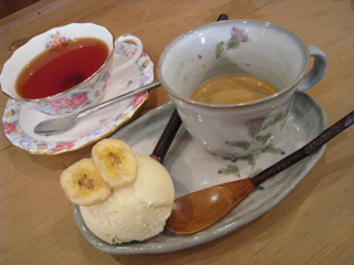 StrawSandalCafe04