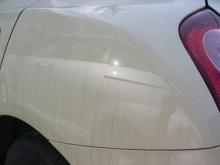 出張洗車 日産マーチ 水垢
