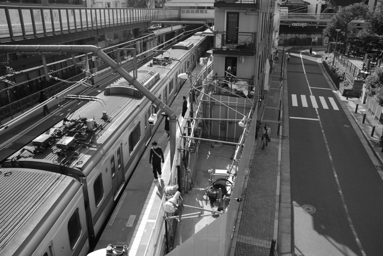 世界の始まりと世界の終わり。~東京モノクロームギャラリィ~-東横線代官山駅