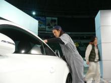 出張おまかせ洗車 デリデリ☆ウォッシュ福岡東支店-福岡オートサロン2009　作業風景　山城店長