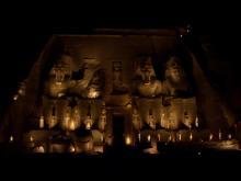 夜のアブシンベル神殿