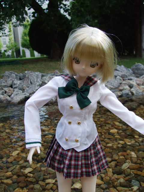 水遊びにチャレンジするも