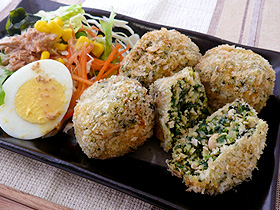 お豆腐で料理-大豆とほうれん草の変わりコロッケ