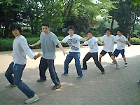 ウォーターガイズ陸ダンス