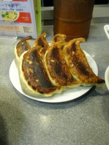 天鴻餃子房 神保町店