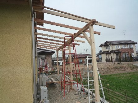 松島匠建の建てる木の家　「太田生品の家」Ｗeb日誌-勝手口テラス