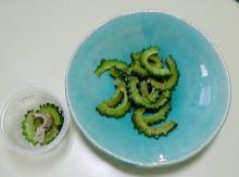 【材料】ゴーヤと豚肉の寒天よせ