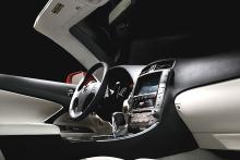 LAショー、レクサスが新型車を発表