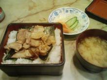 焼肉弁当 ＋ サラダ ＋ 味噌汁
