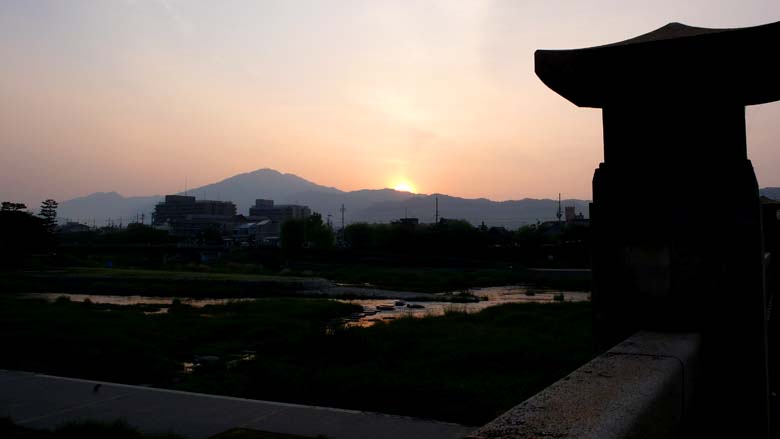 朝の鴨川