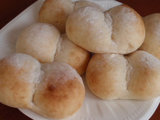 ママの声クイック実行人　片山智香子の「明日にゃ明日の風が吹くっしょ！」ブログ-ハイジの白パン