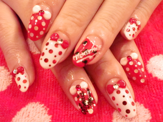 こんにちは★大人気のシャンティネイルです★