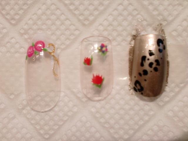 こんにちは★大人気のシャンティネイルです★