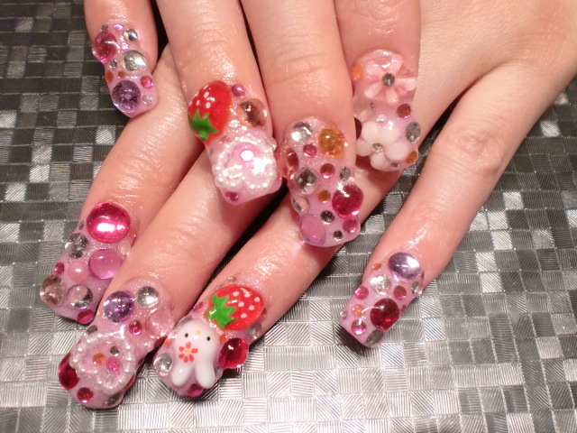 こんにちは★大人気のシャンティネイルです★