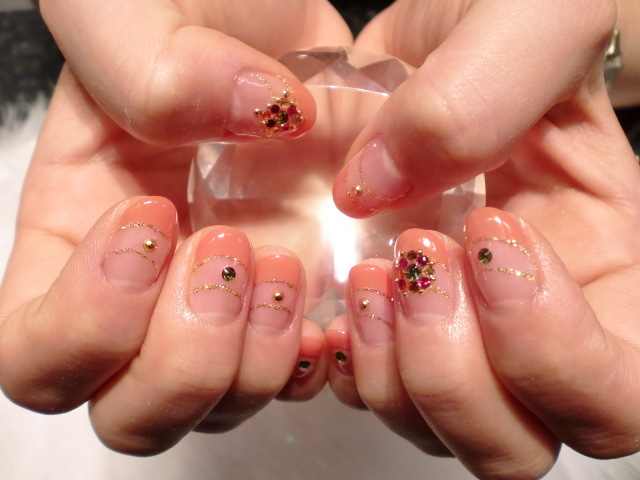 こんにちは★大人気のシャンティネイルです★