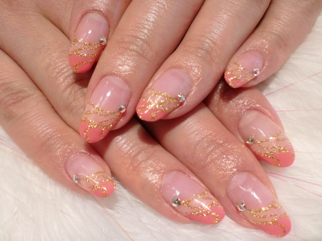 こんにちは★大人気のシャンティネイルです★