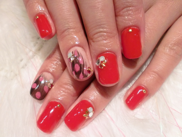 こんにちは★大人気のシャンティネイルです★