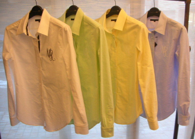 ♪　ロゴ入りＣｏｌｏｒシャツ　♪