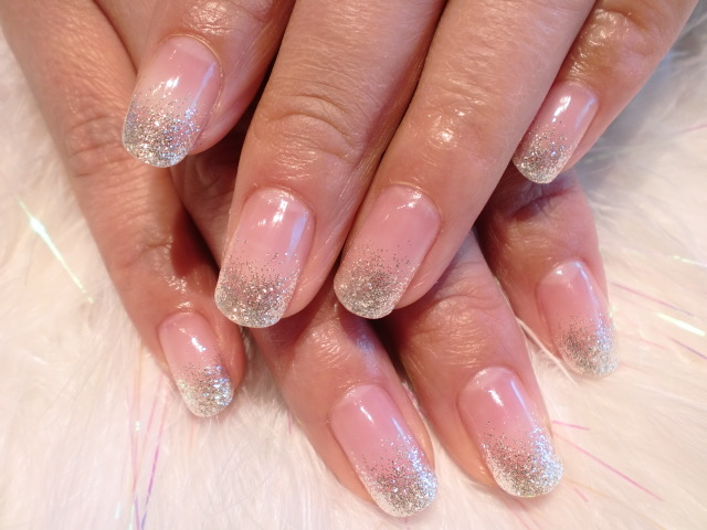 こんにちは★大人気のシャンティネイルです★