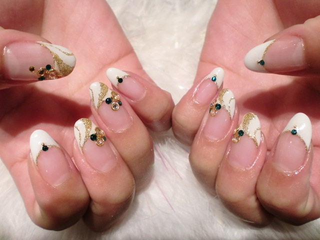 こんにちは★大人気のシャンティネイルです★