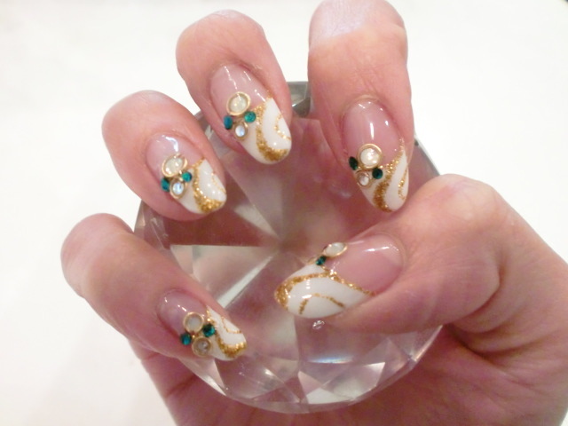 こんにちは★大人気のシャンティネイルです★