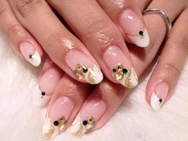 こんにちは★大人気のシャンティネイルです★