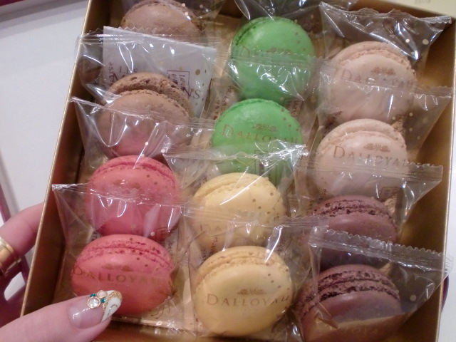 こんにちは★大人気のシャンティネイルです★