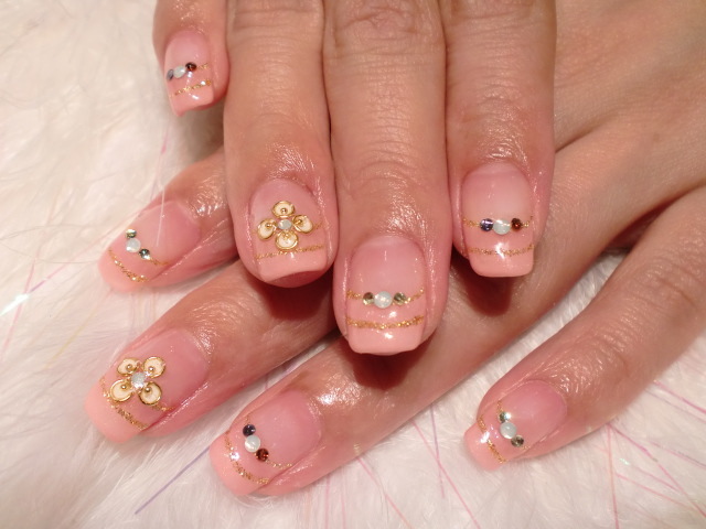 こんにちは★大人気のシャンティネイルです★