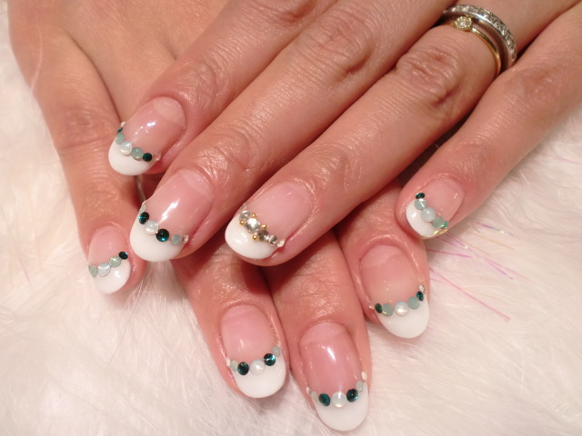 こんにちは★大人気のシャンティネイルです★