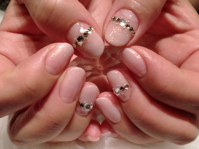 こんにちは★大人気のシャンティネイルです★